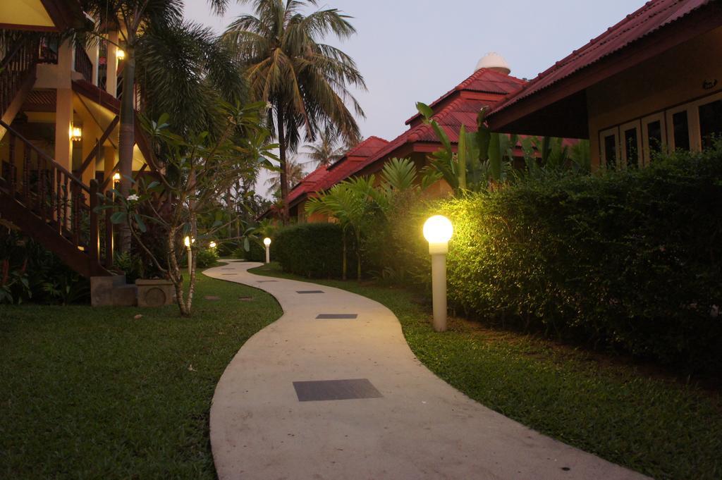 Palm Village Rawai Kültér fotó