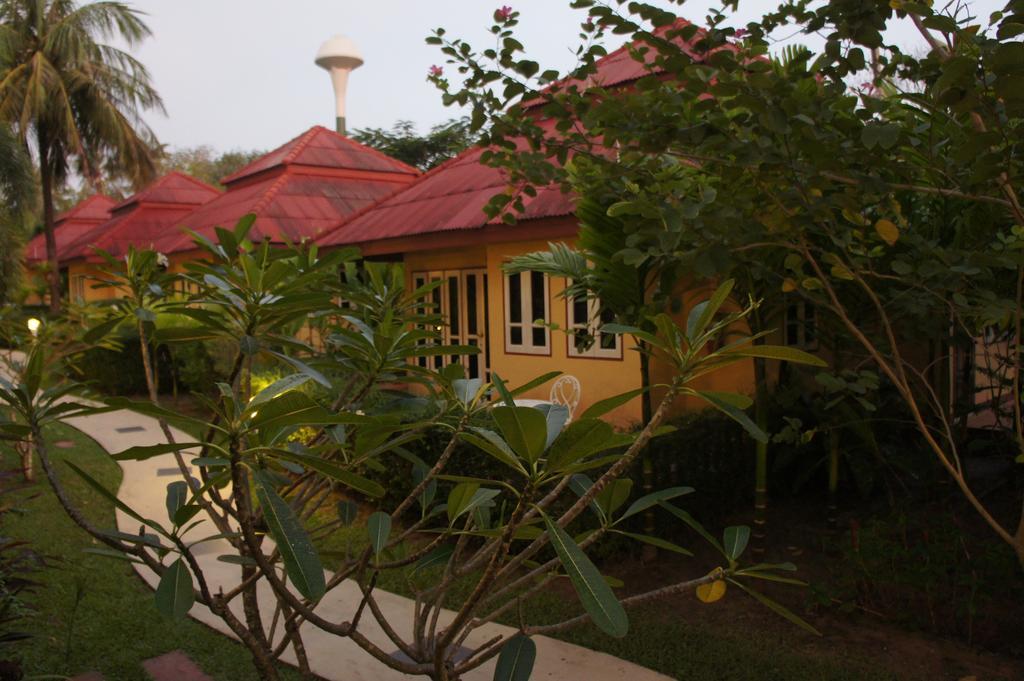Palm Village Rawai Kültér fotó