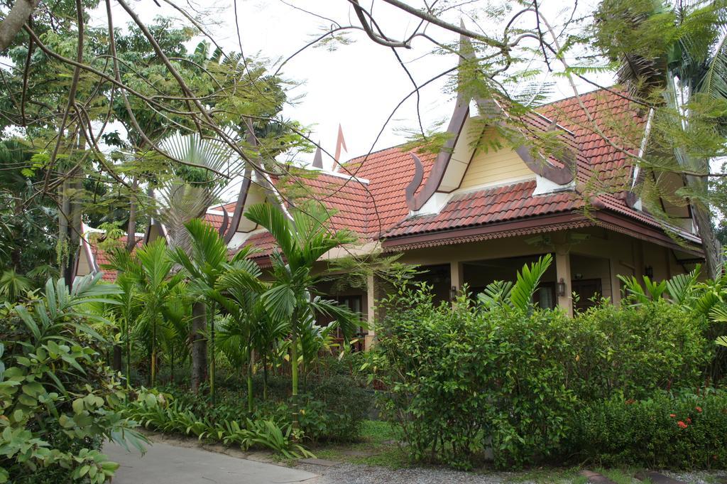 Palm Village Rawai Kültér fotó