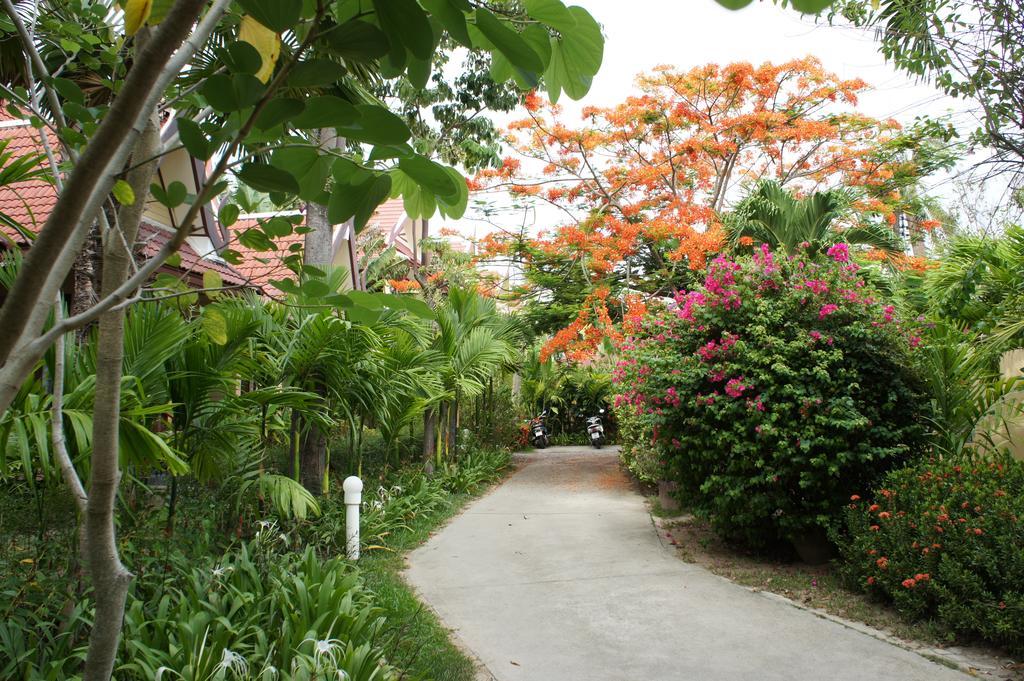 Palm Village Rawai Kültér fotó